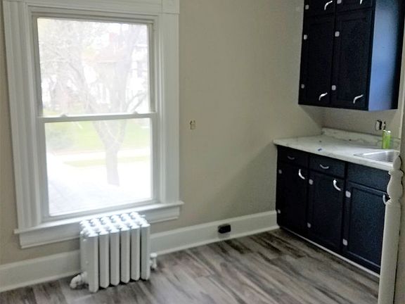 3rd image of 1224 Ferry St #1226