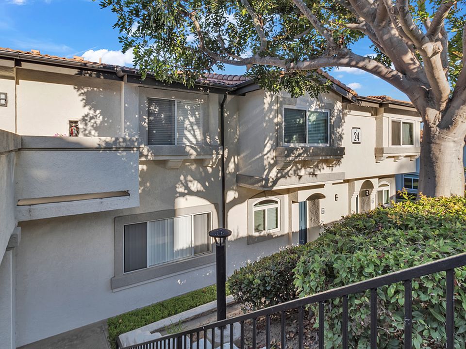 1st image of 30902 Clubhouse Dr Unit 24B