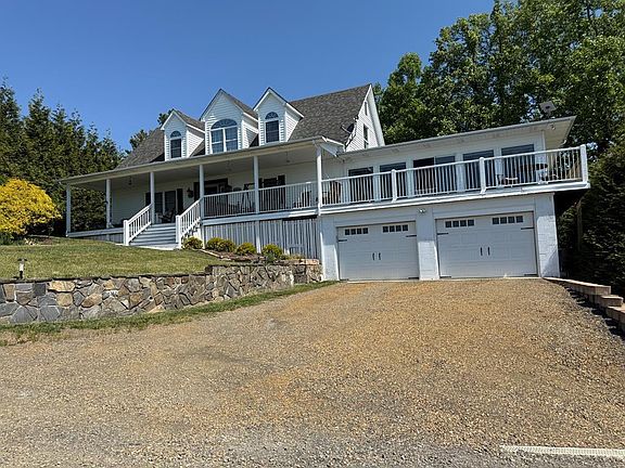 2nd image of 352 Dogwood Rdg