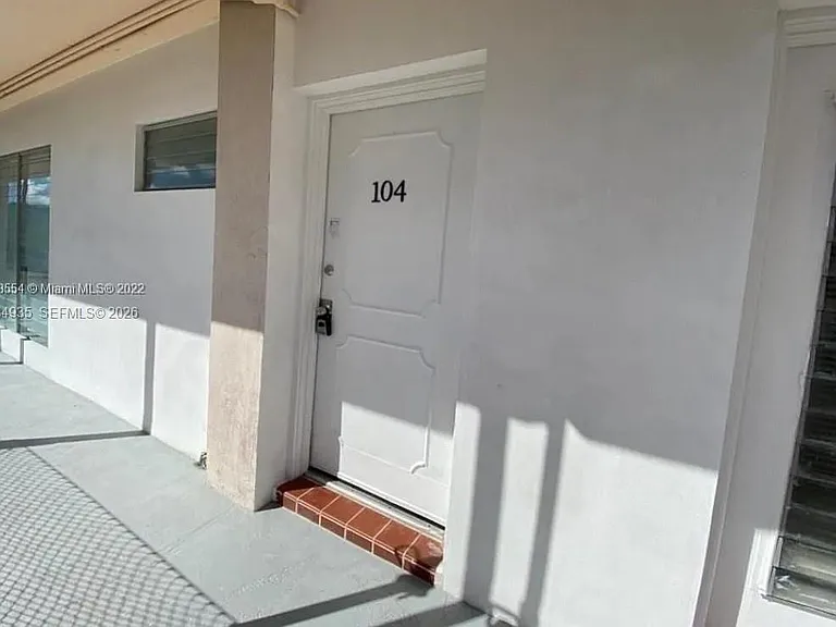 1600 NE 114th St #104 — Photo 3