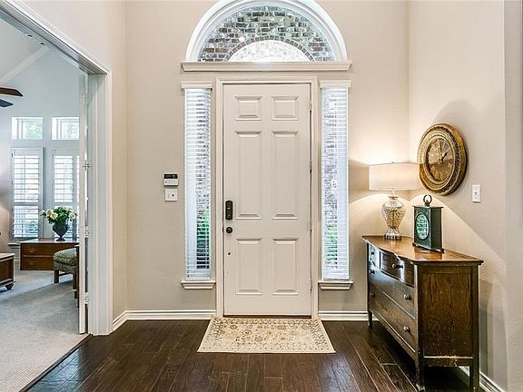 5th image of 2109 Birdwood Cir