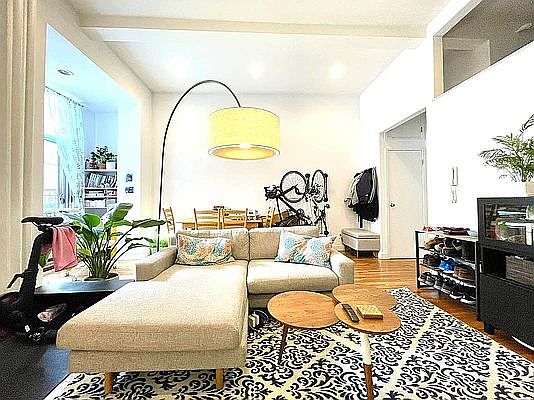 1st image of 321 W 103rd St APT B
