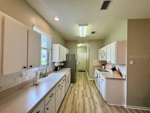 2360 NW 53rd Avenue Rd — Photo 10