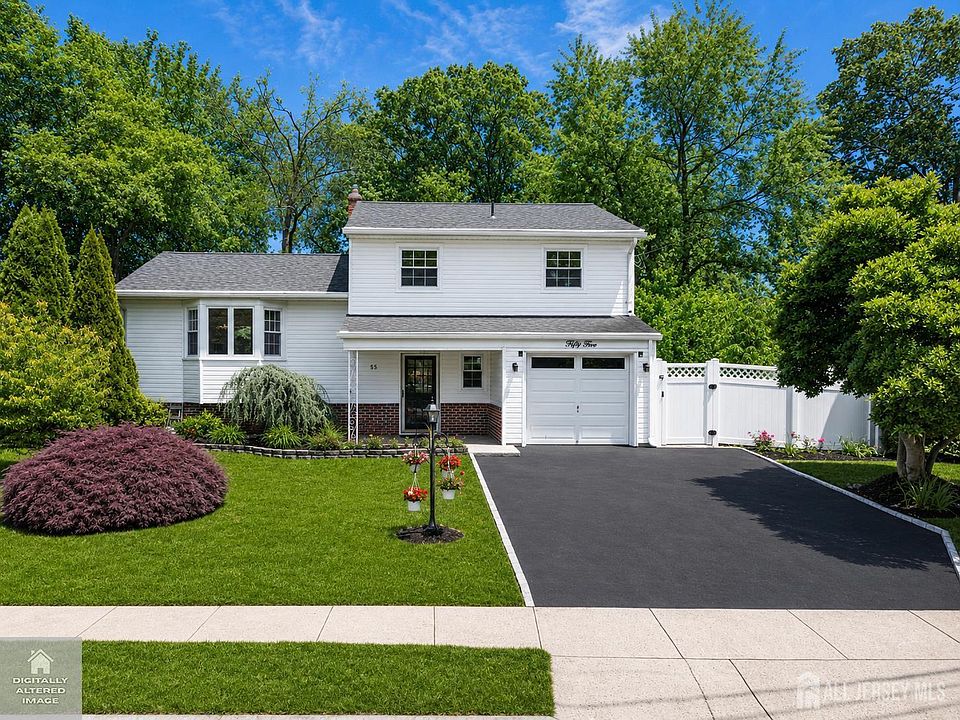 1st image of 55 Ferris Rd