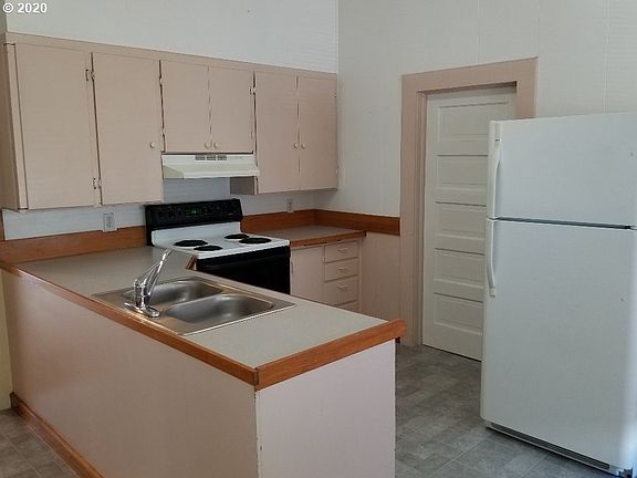 5th image of 612 SE Parrott St
