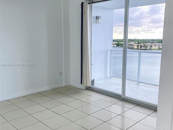 3rd image of 1301 NE Miami Gardens Dr APT 702W