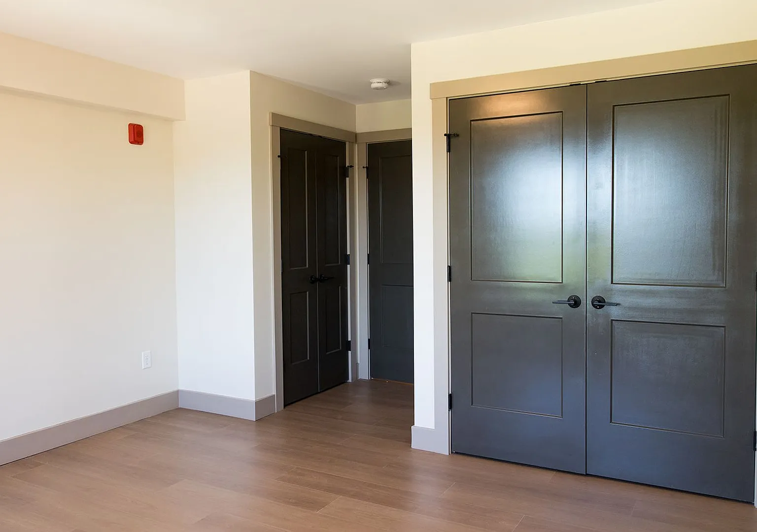 Brook Hill Apartments — Photo 4
