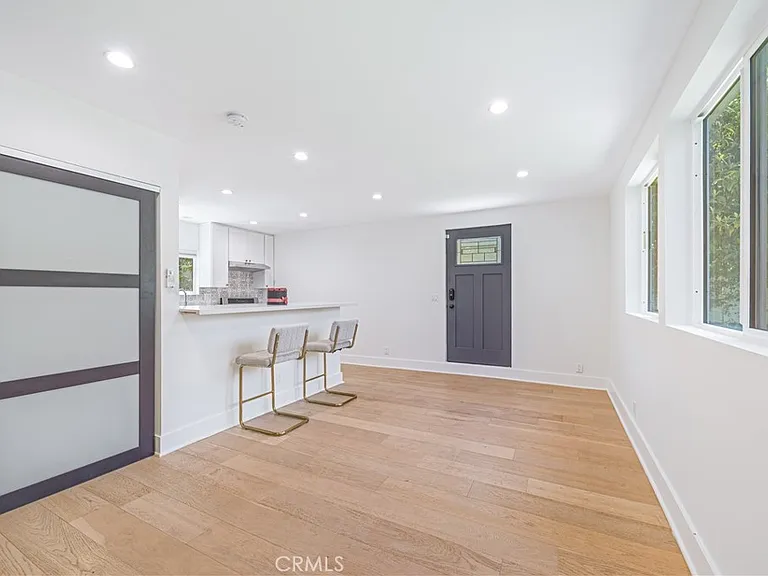 5143 Newcastle Ave — Photo 23
