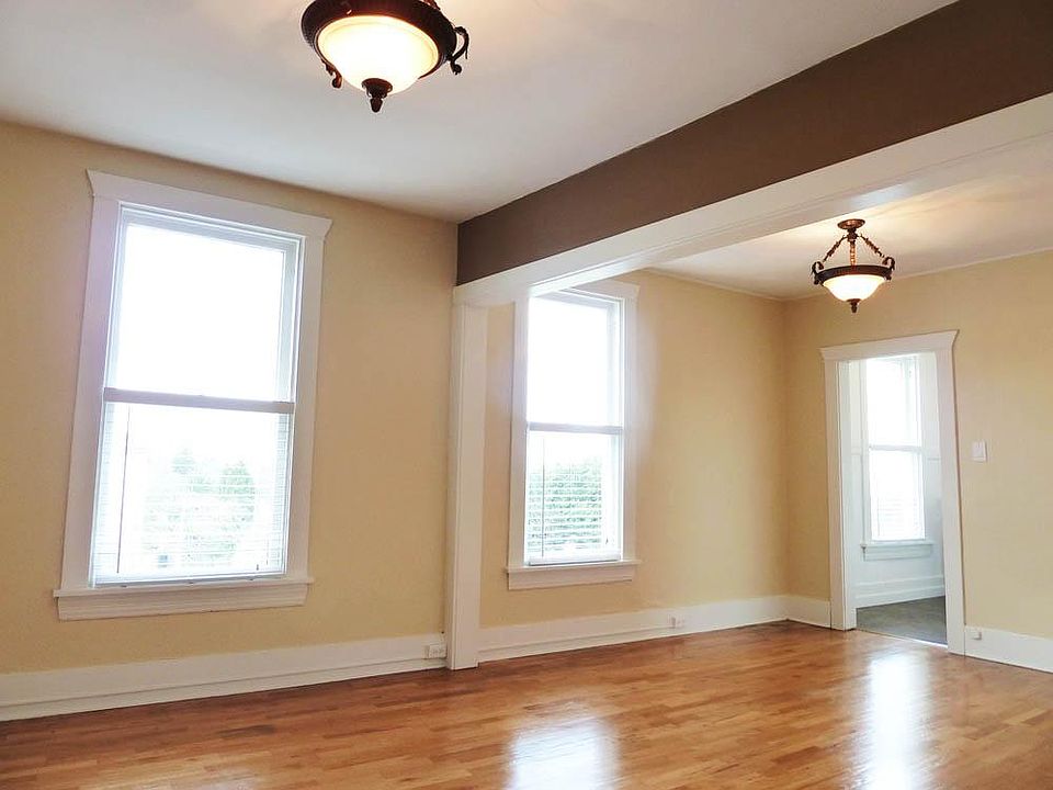 Similar Living into Dining