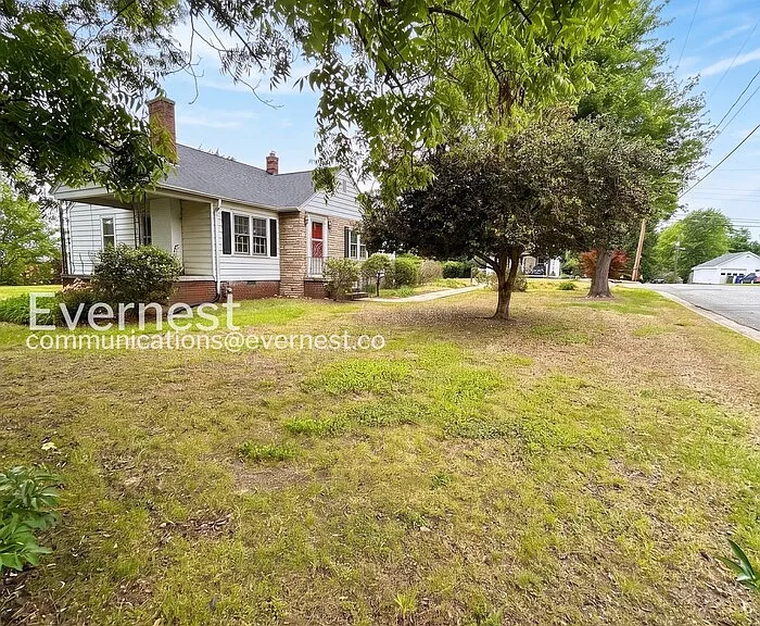 433 Holt Ave — Photo 3