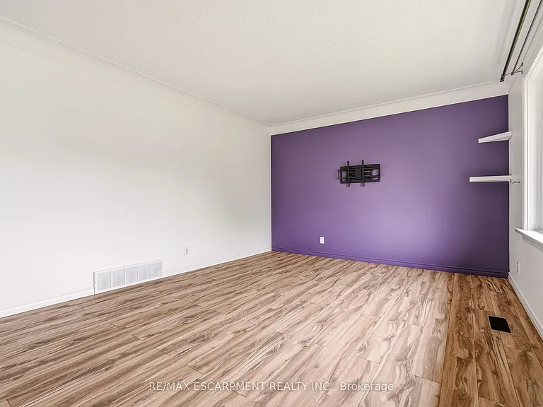 25 Briarsdale Dr — Photo 7