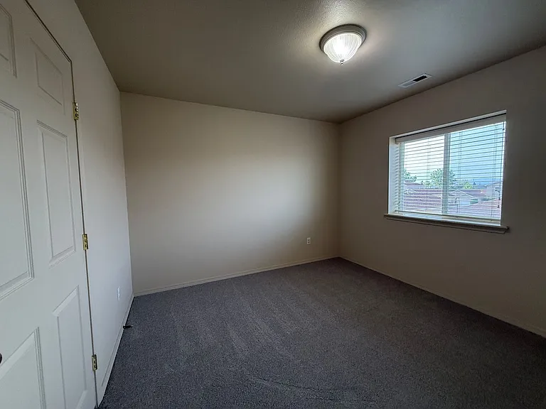 9904 Mia Ln — Photo 32