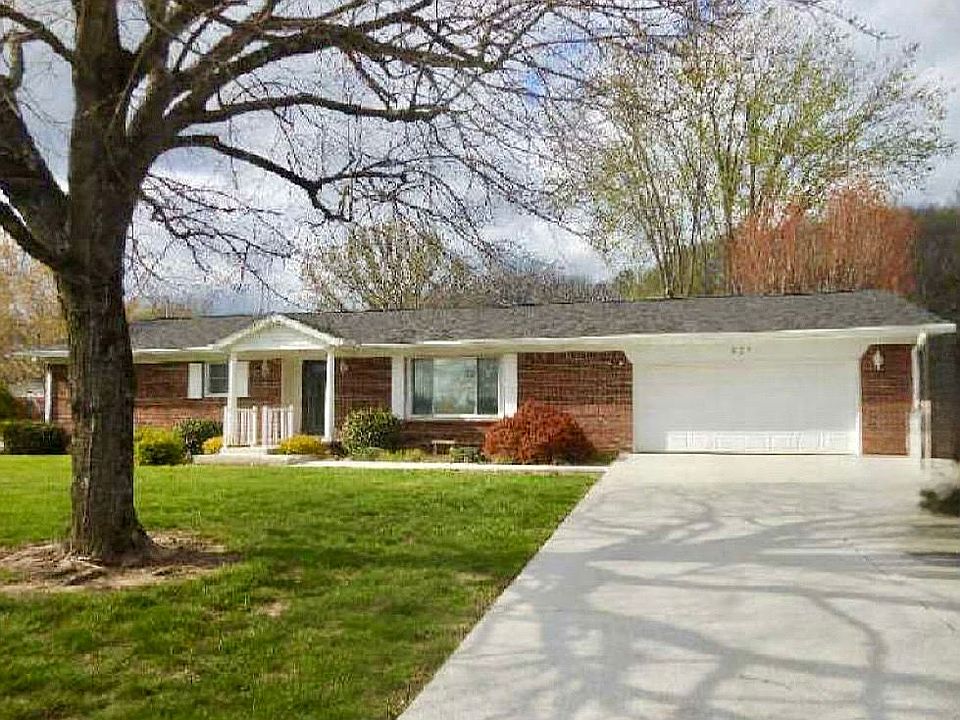 827 Maple Drive