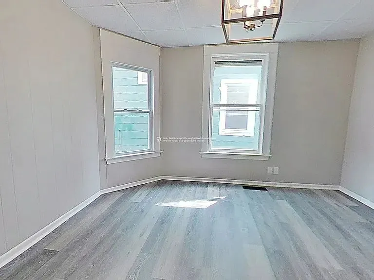 4 bed, 2.0 bath, 1799 sqft, $1,897 — Photo 3