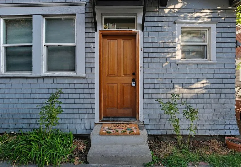 615 W 6th Ave #A — Photo 18
