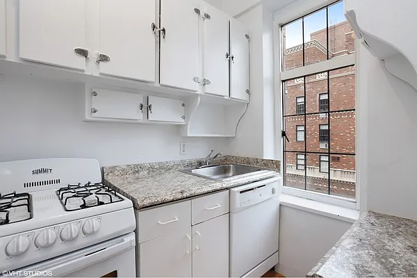 Rented by Stribling | media 9