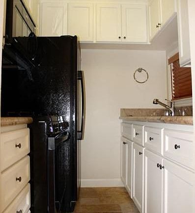 3rd image of 729 Ellsworth Pl