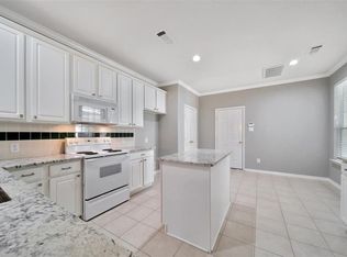 10 Wintergreen Trl, Spring, TX 77382