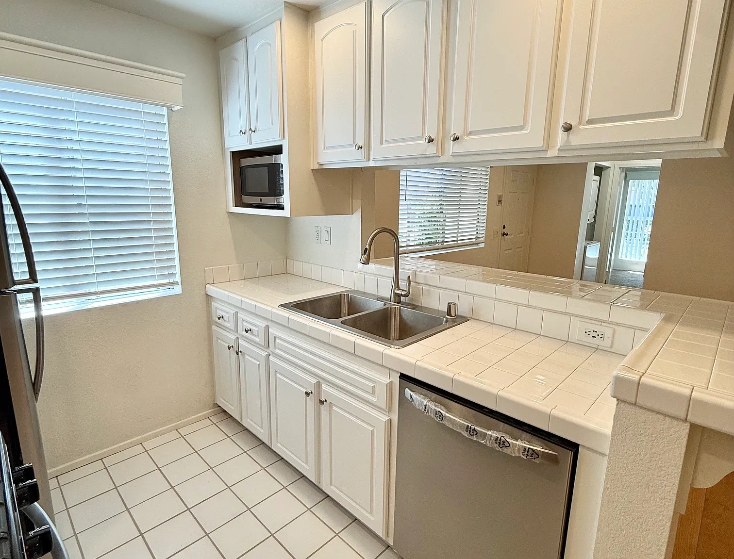 4169 Louisiana St — Photo 3