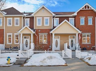 Mosaic Towne Square, Edmonton, AB T6R 0S3