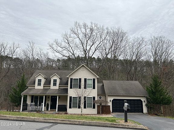 2nd image of 1536 Hidden Valley Dr