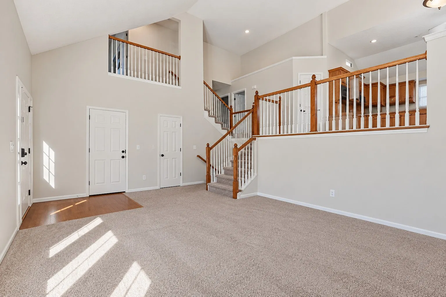 4 bed, 2307 sqft, $2,706 — Photo 3