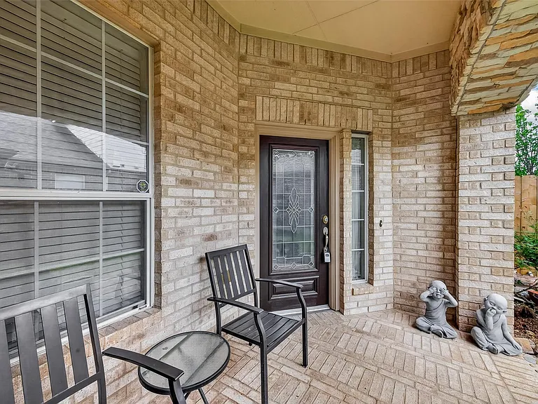 13719 Saxony Dr — Photo 43