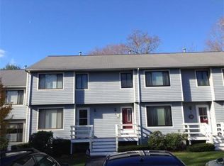 3 Hartshorn Pl, Walpole, MA 02081