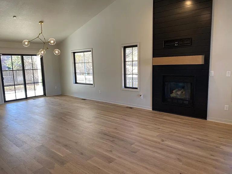 607 Havenwood Ct — Photo 4