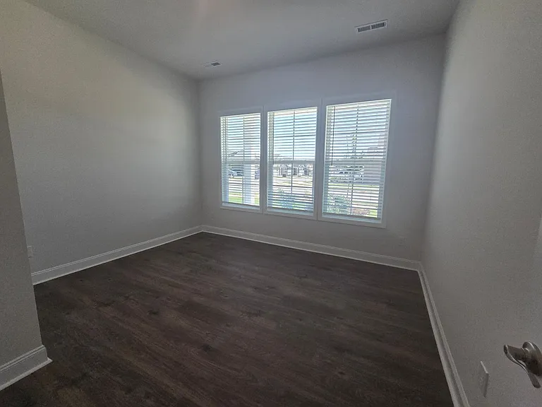 200 Mary Montrose Blvd — Photo 15