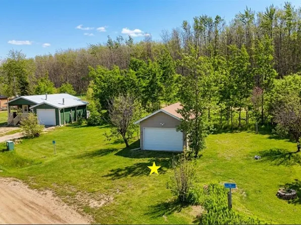160 Peace River Ave #36, Big Lakes County, AB T0G 1J0