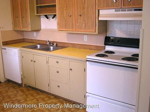 4th image of 2924 W Maplewood Ave APT 5
