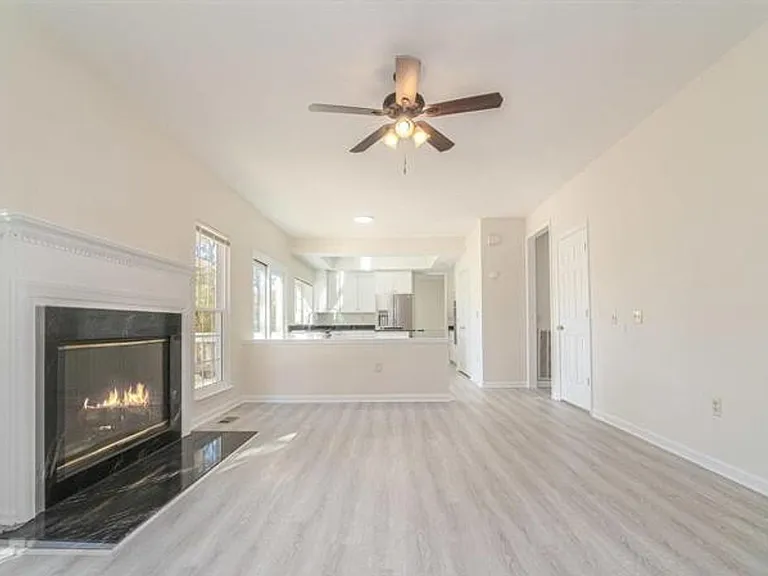13116 Holly Leaf Ct — Photo 8