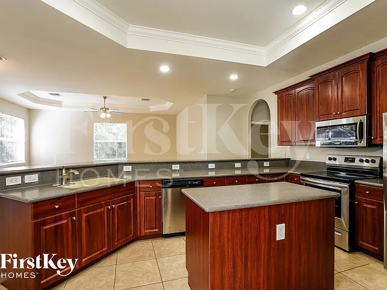 1005 Henry Ave — Photo 5