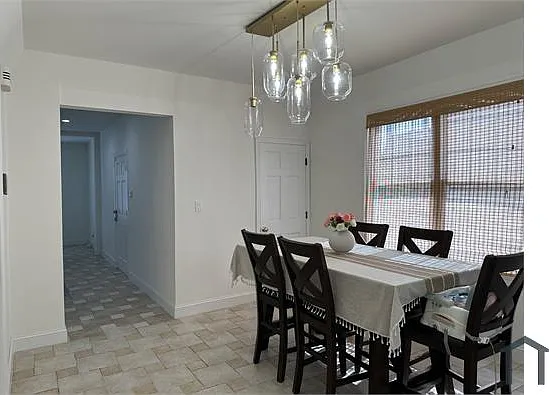 4 bed, $4,200 — Photo 4