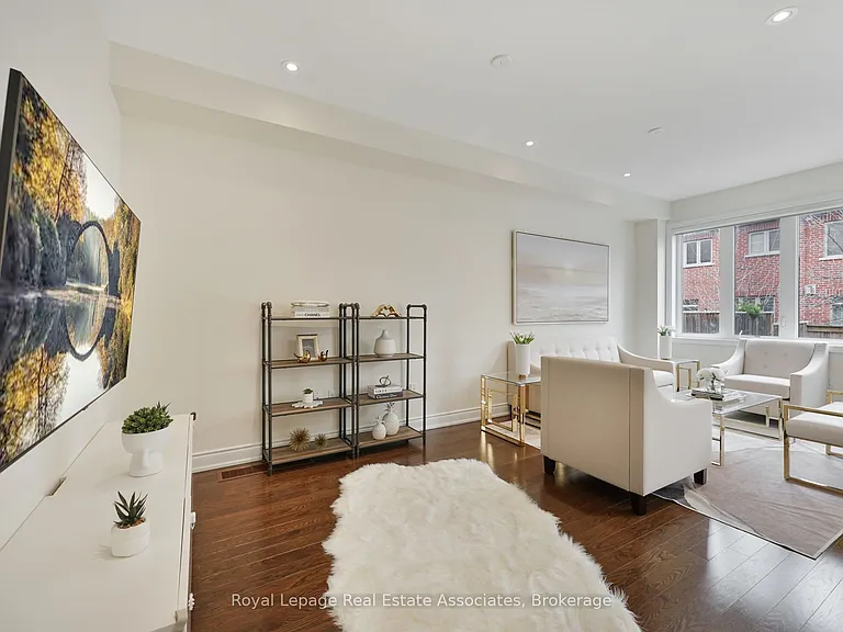 41 Mazarine Ln — Photo 10
