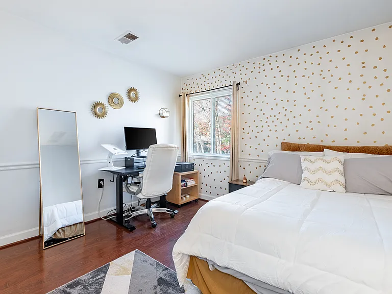 1546 Northgate Sq #21C — Photo 14