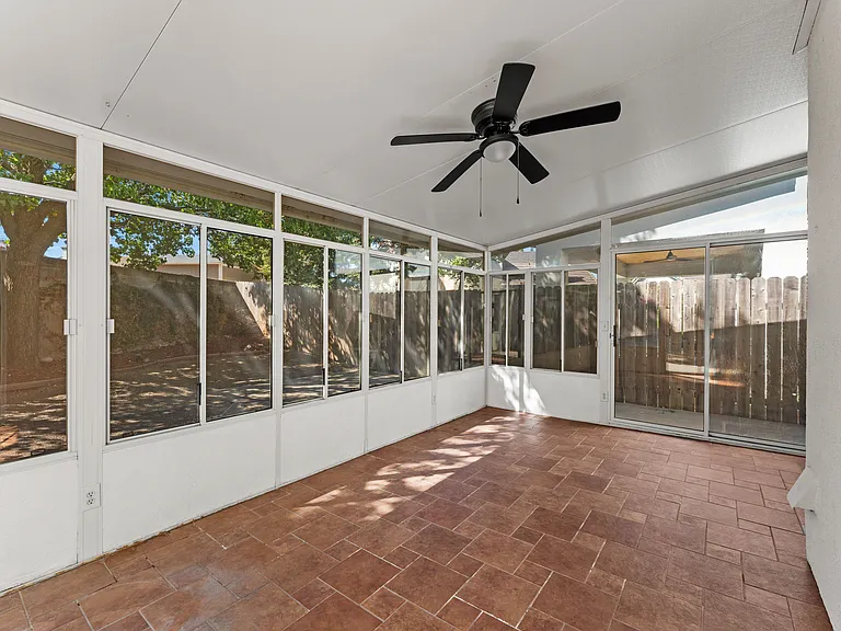 5812 Andrea Ct — Photo 15