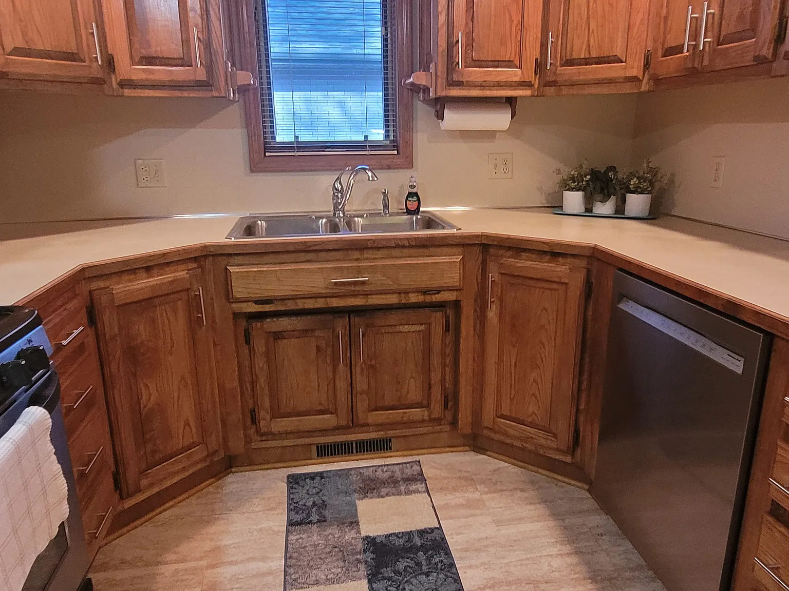3 bed, 1863 sqft, $1,800 — Photo 3