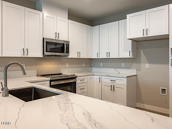 5th image of 2820 Palisades Dr #104