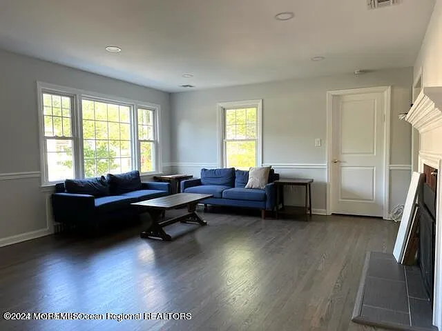 742 Myrtle Ave — Photo 8