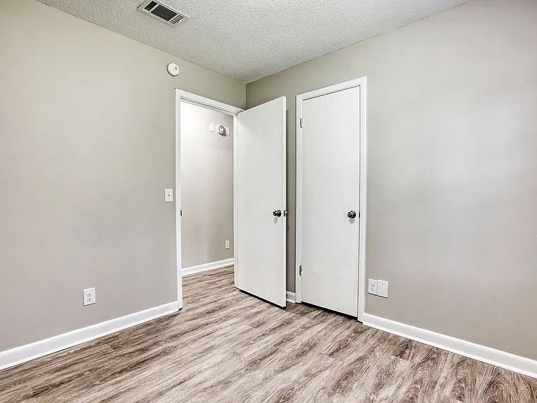 726 Fleming Rd — Photo 20