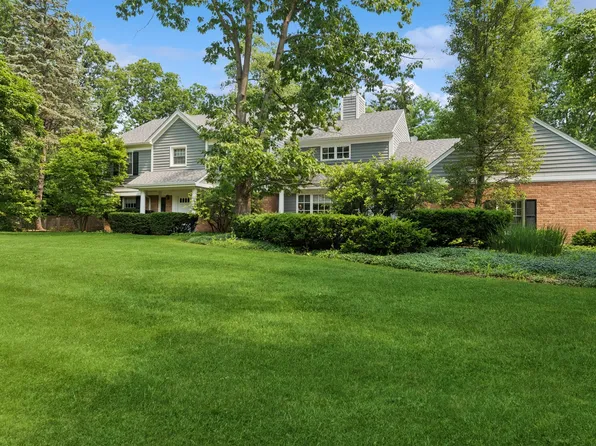 1448 Lawrence Ave, Lake Forest, IL 60045