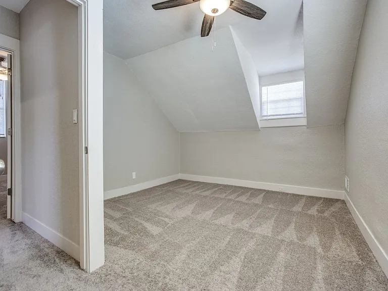 901 W Morton St — Photo 18