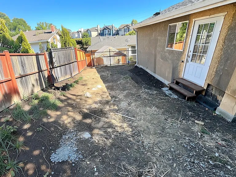 2776 Sydney Way #B — Photo 11
