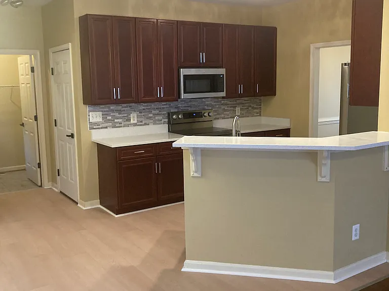 11102 Spring Meadow Blvd — Photo 2