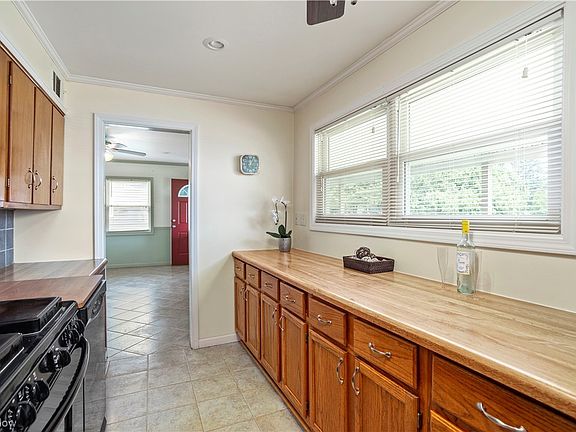 4th image of 12110 Alton Dr