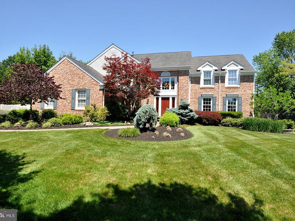 1st image of 3 Fulton Dr