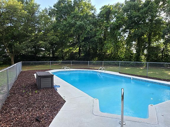 2nd image of 4 Spencer Ct