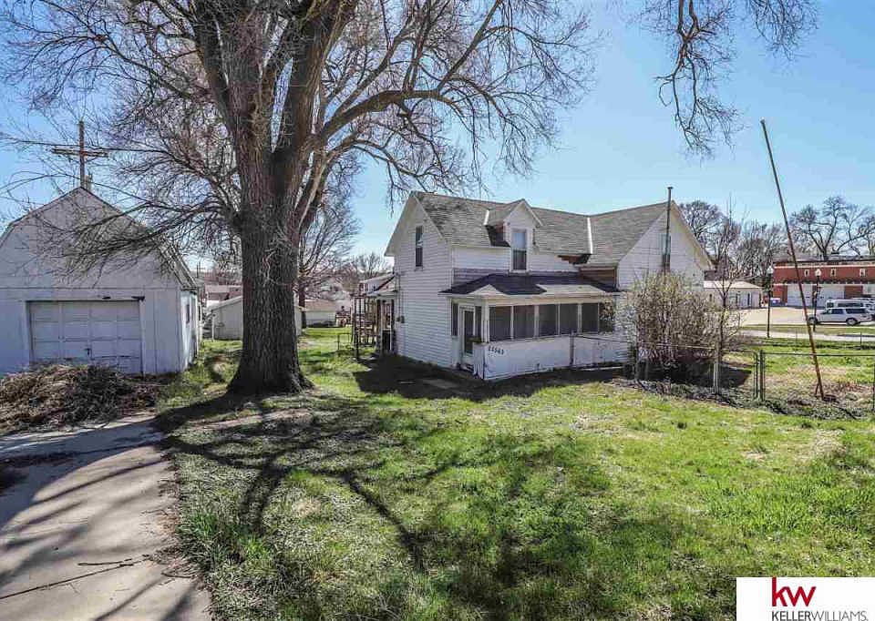 1st image of 20563 Glenn St